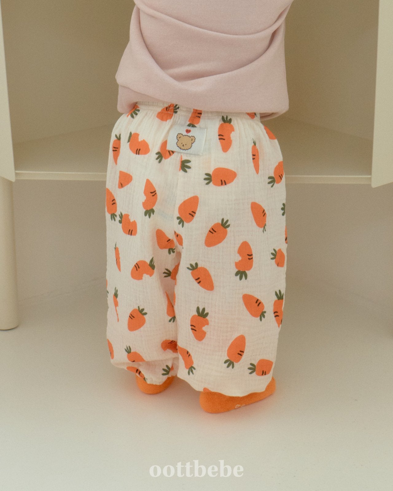 Veggie heart bear print pants
