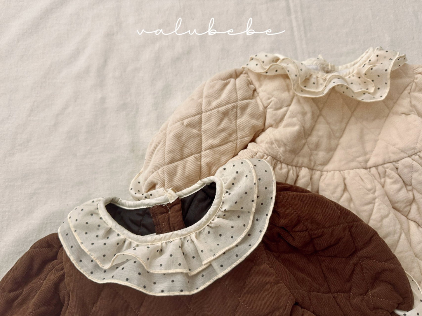 Dot collar quilted dress