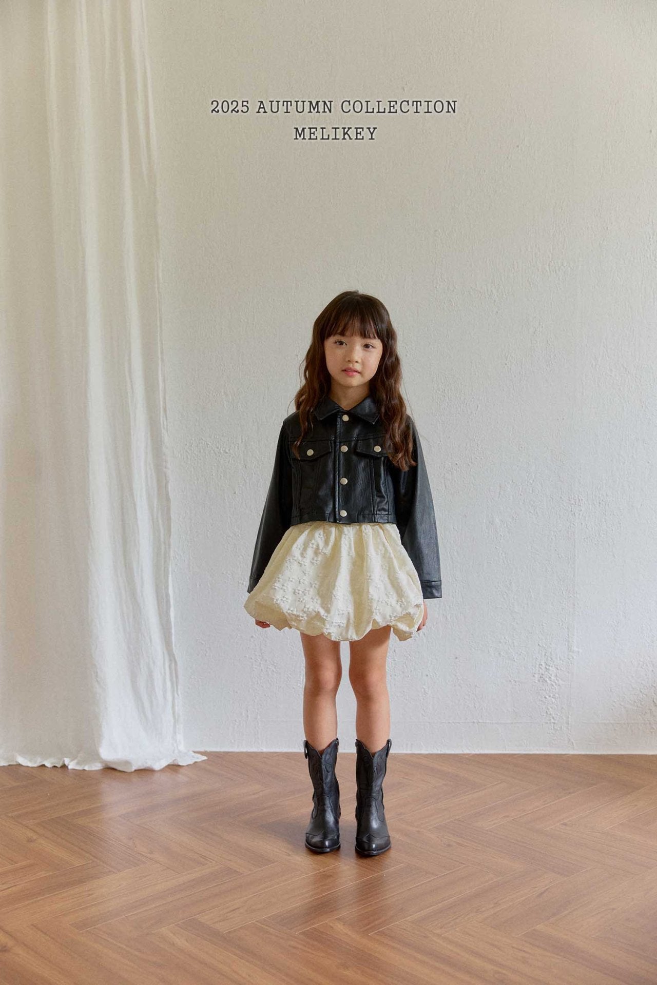 Leather short jacket