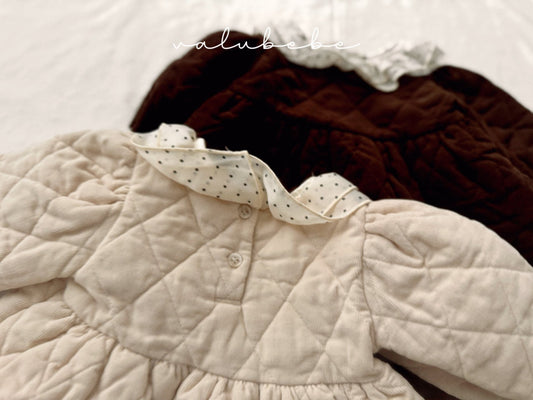Dot collar quilted dress