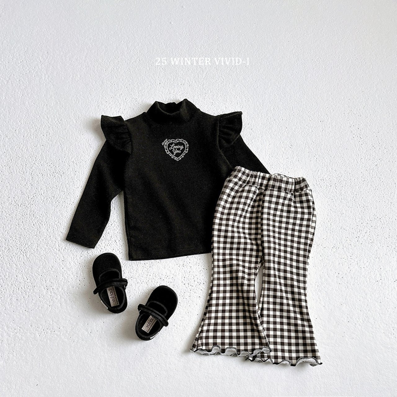Pattern pants