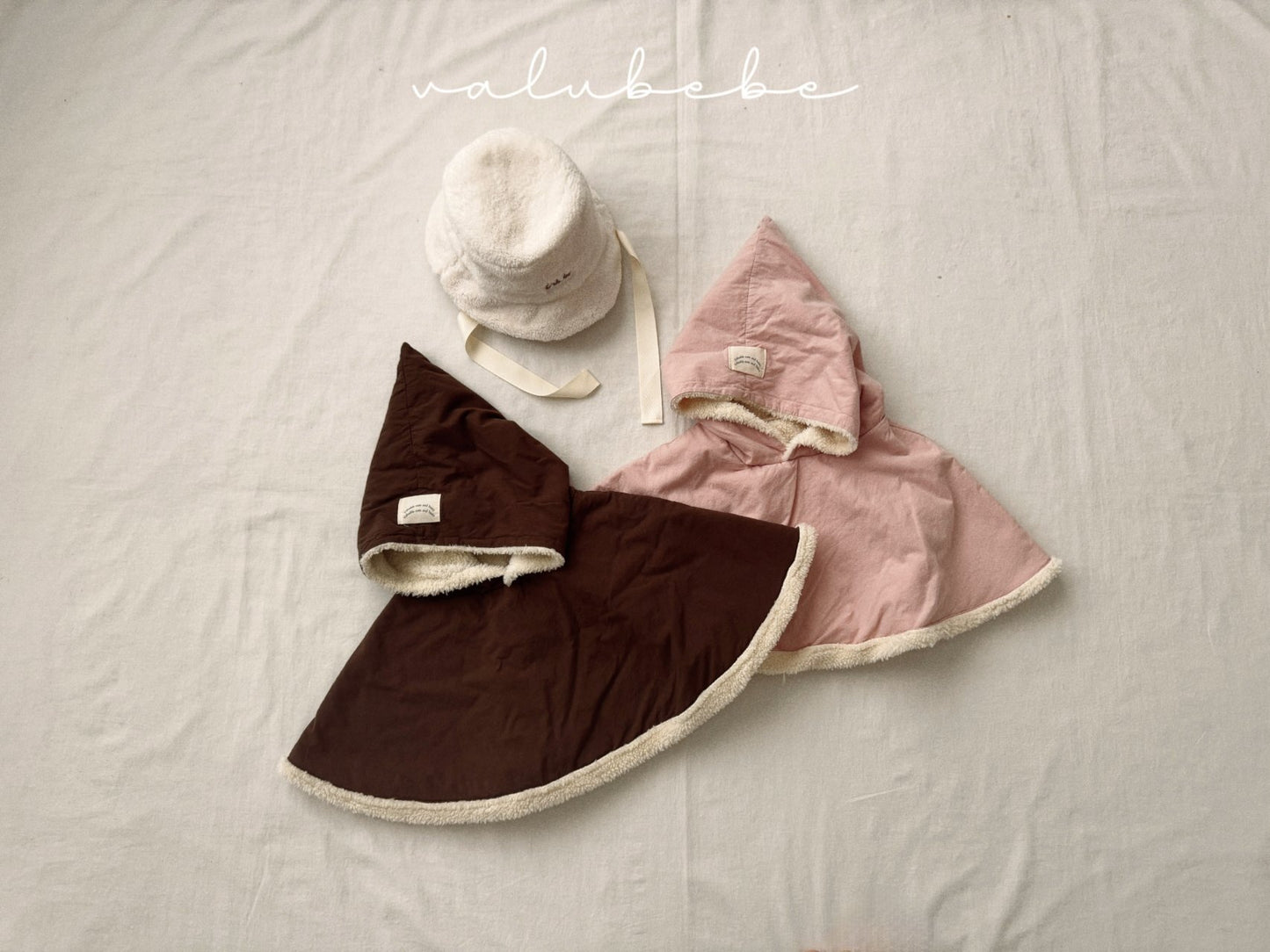 Dumble hooded cape