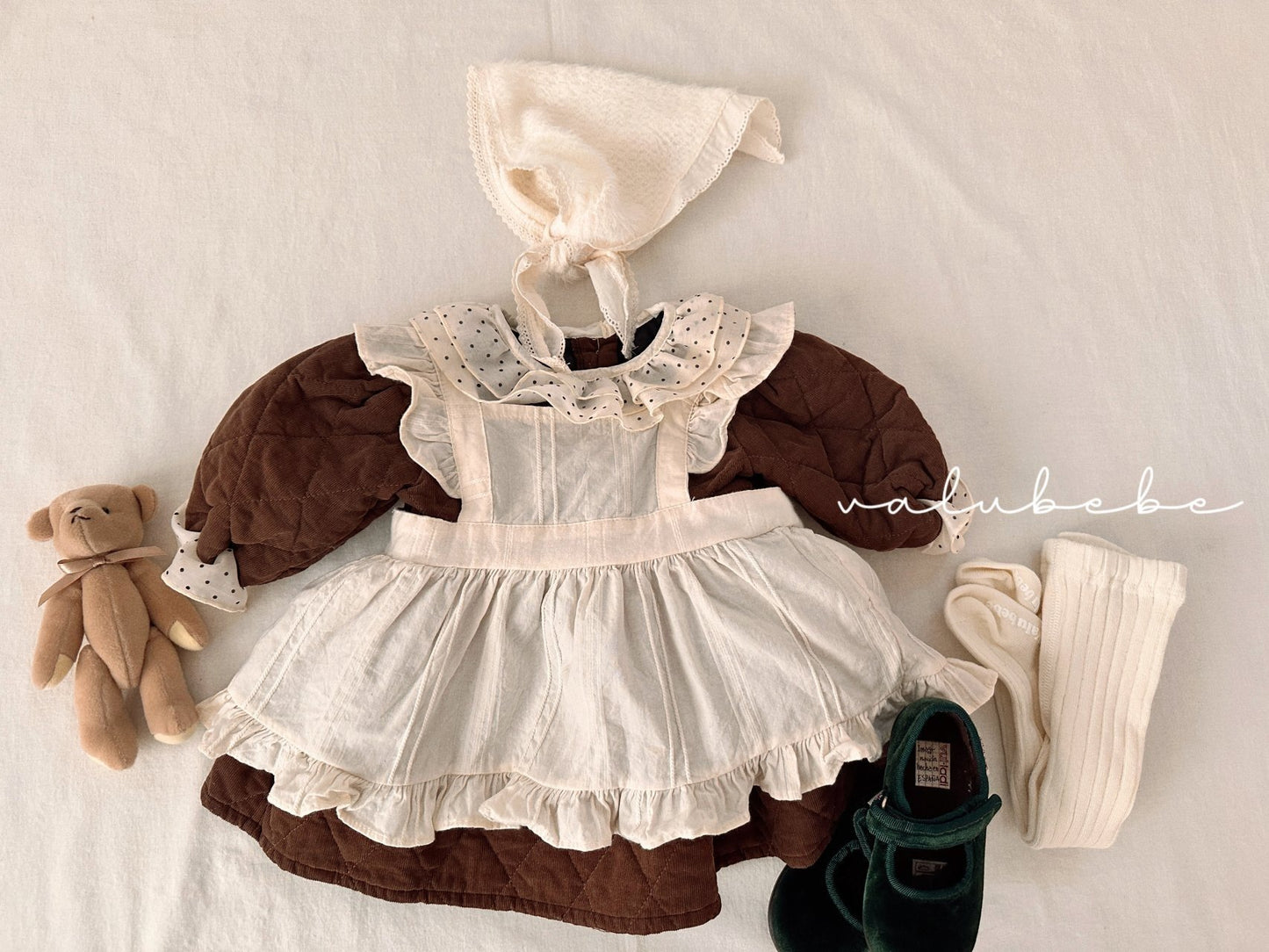 Dot collar quilted dress
