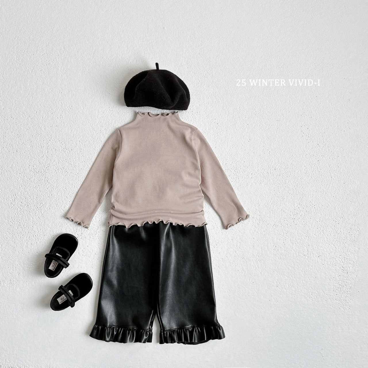 Leather frill pants