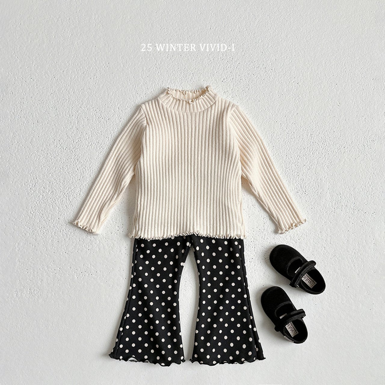Pattern pants
