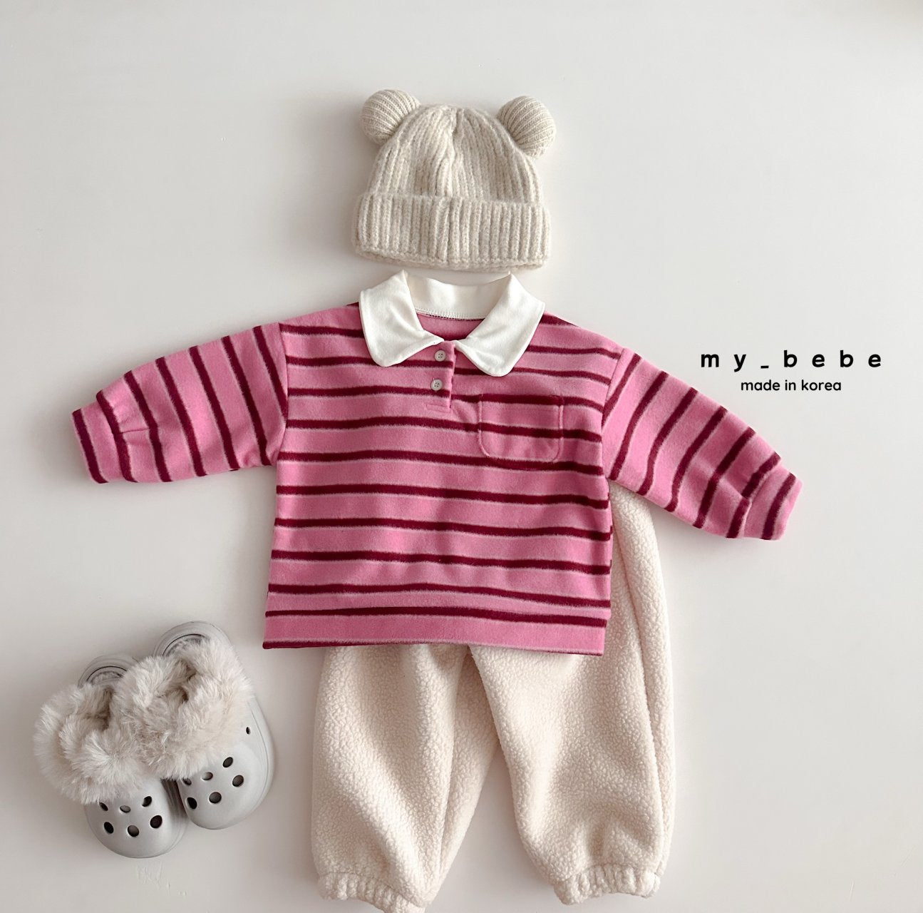 Striped collar fleece