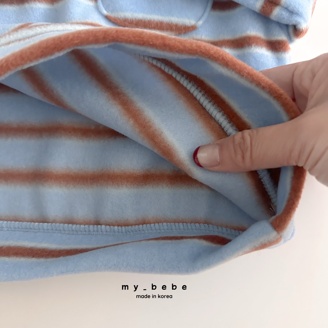 Striped collar fleece