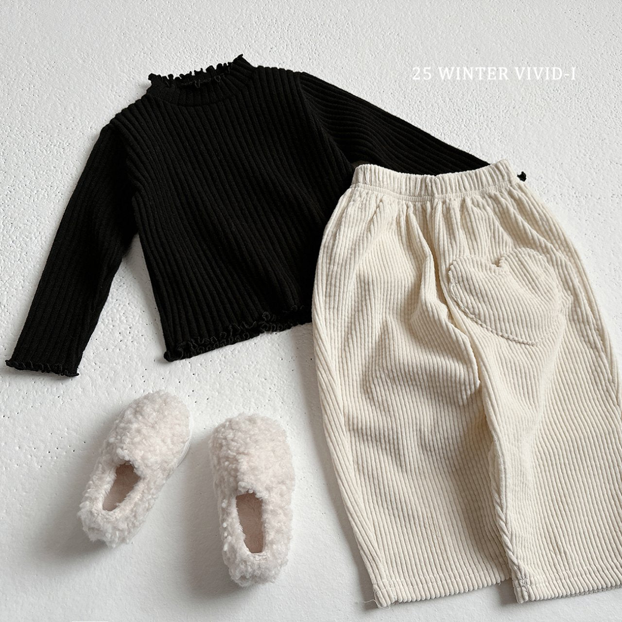 Heart pocket corduroy pants