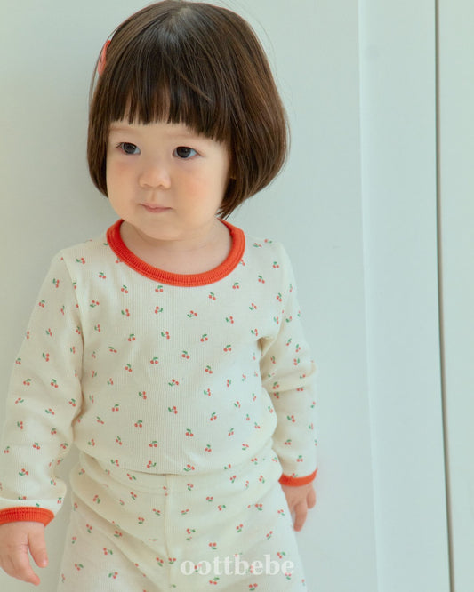 Flower berry pajamas