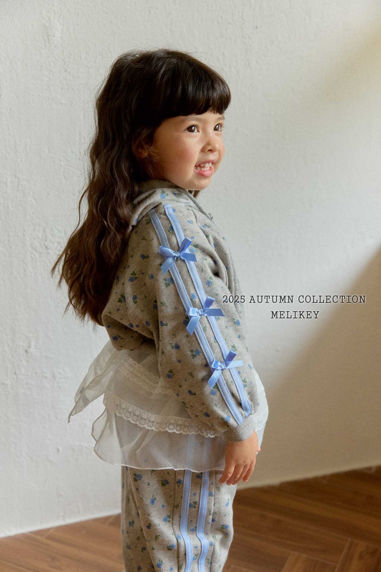 Floral ribbon hooded zipip