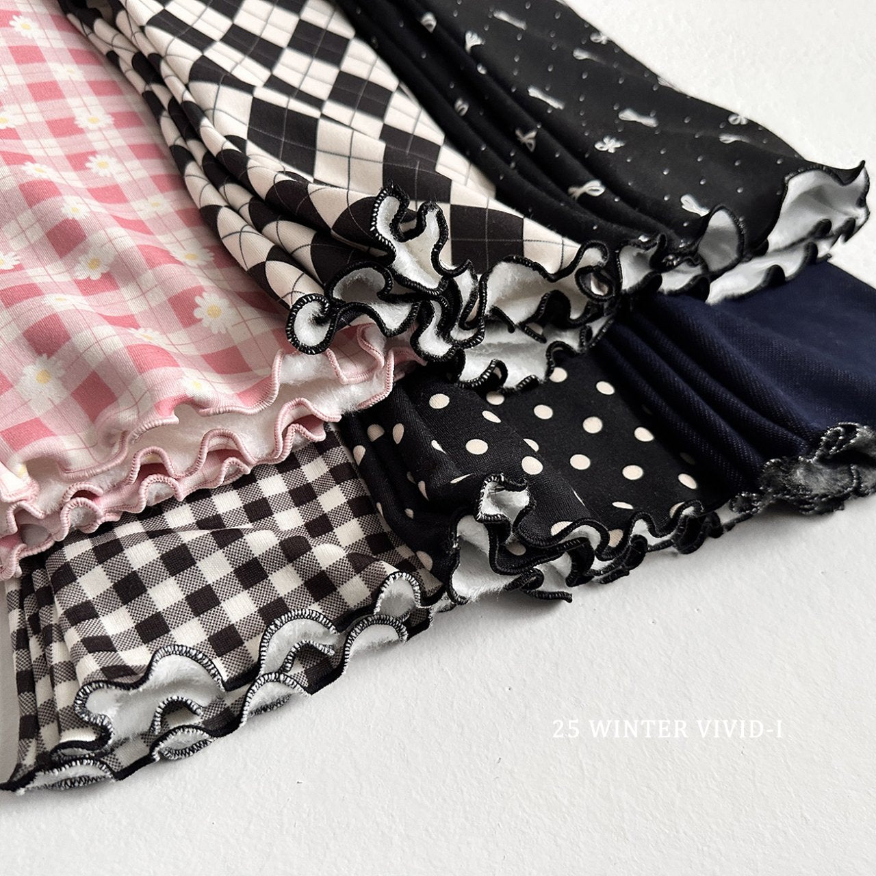 Pattern pants