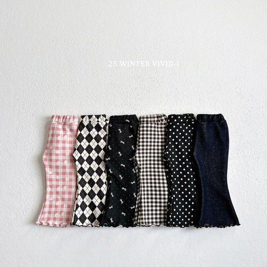 Pattern pants