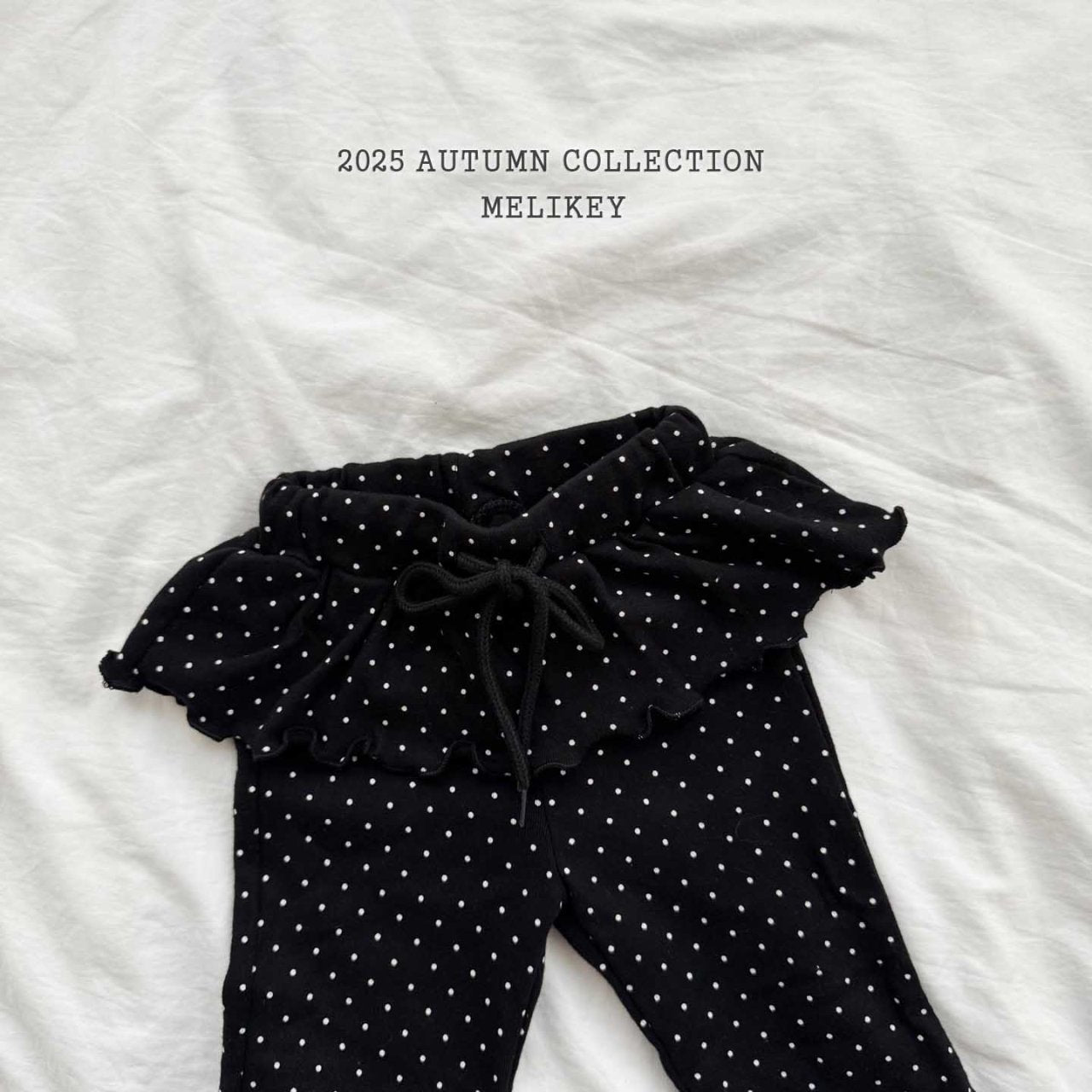 Double frill bootcut pants
