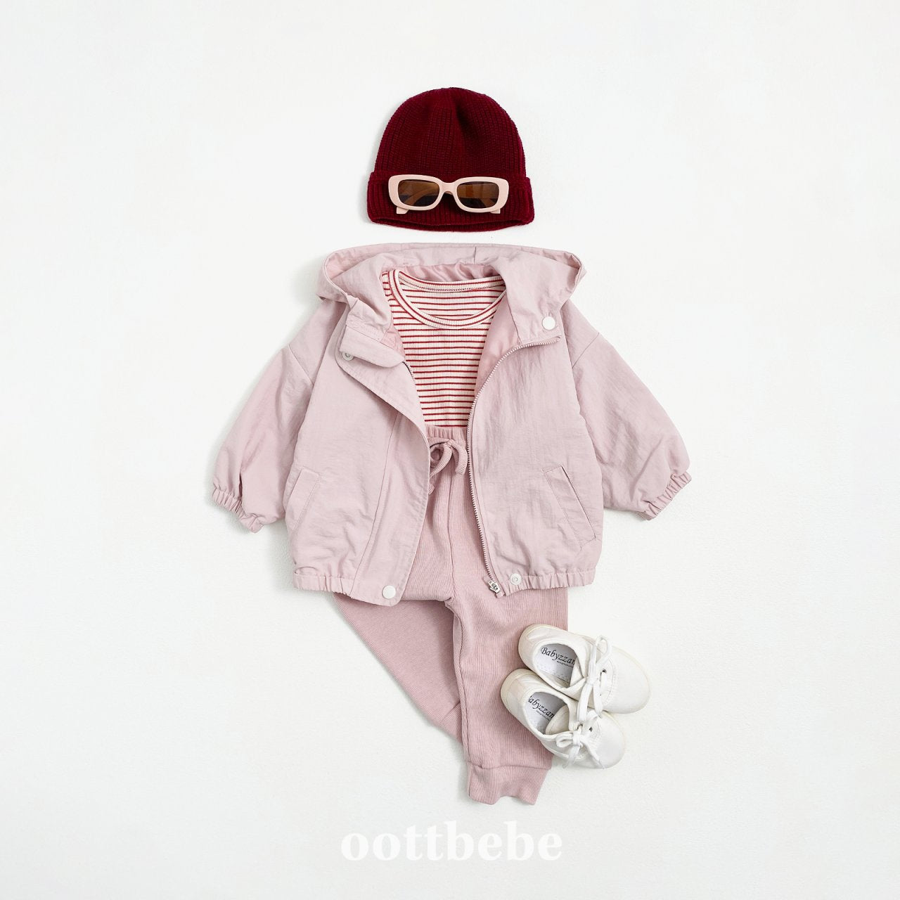 Marshmallow hooded windbreaker