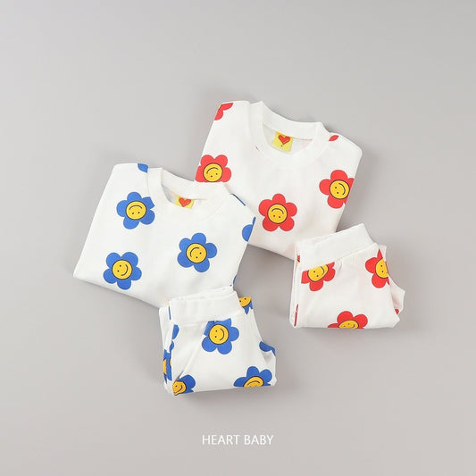 Smiling daisy top bottom set