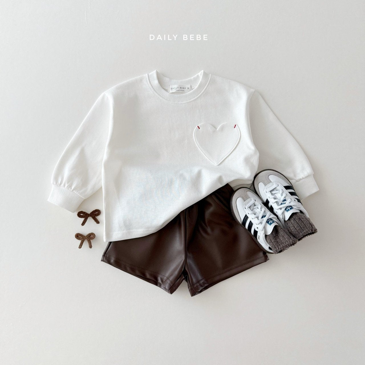 Heart pocket top