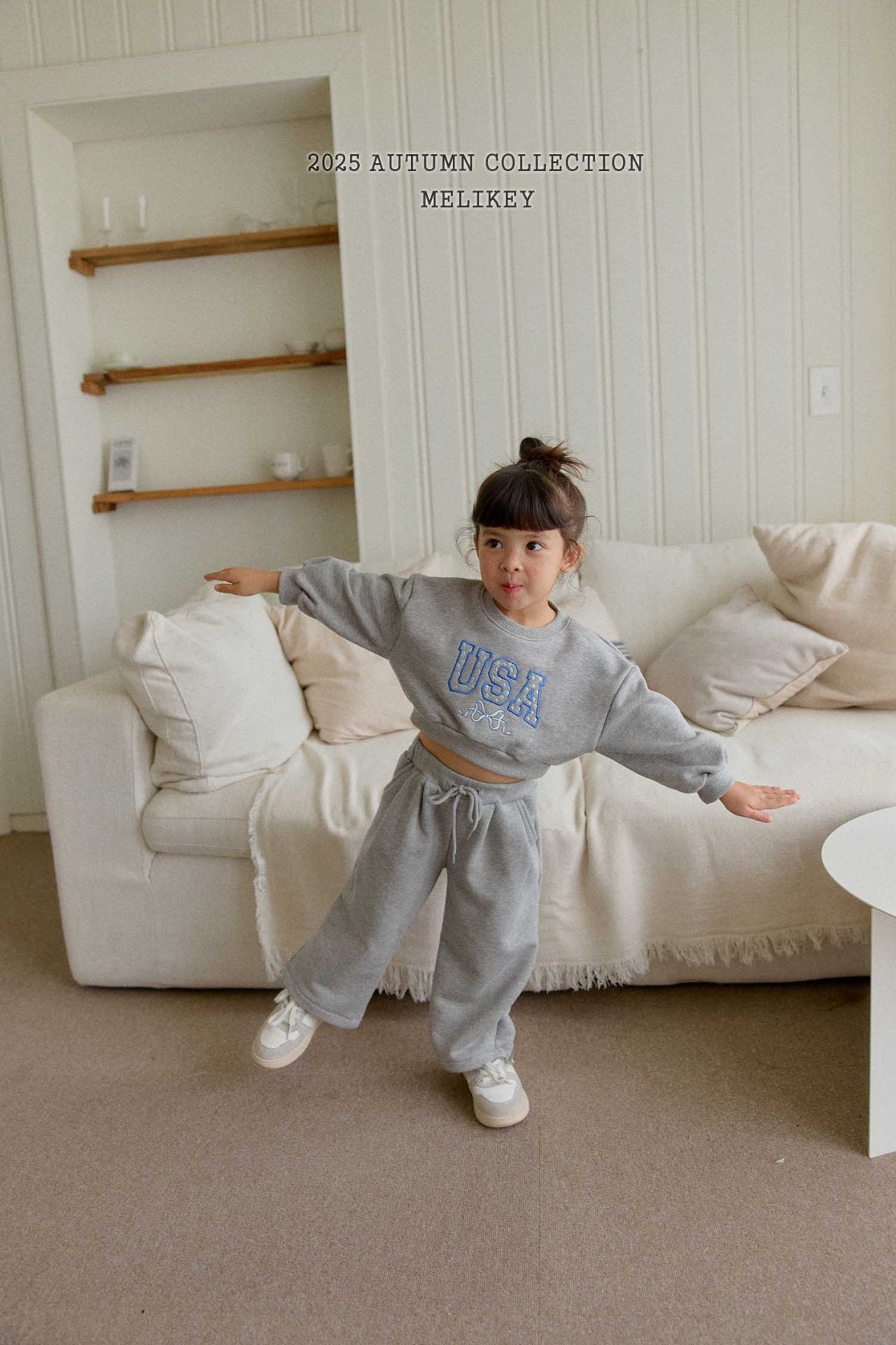 USA short sweatshirt