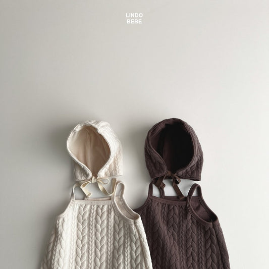 Twisted bonnet