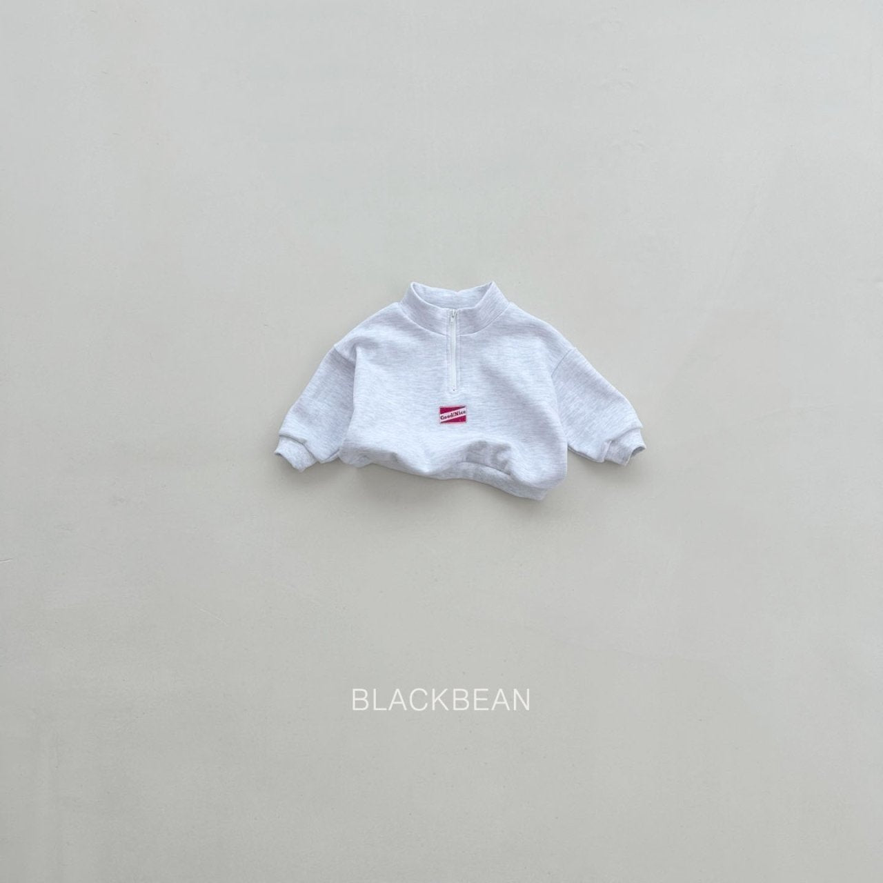 Pocon zip-up sweater