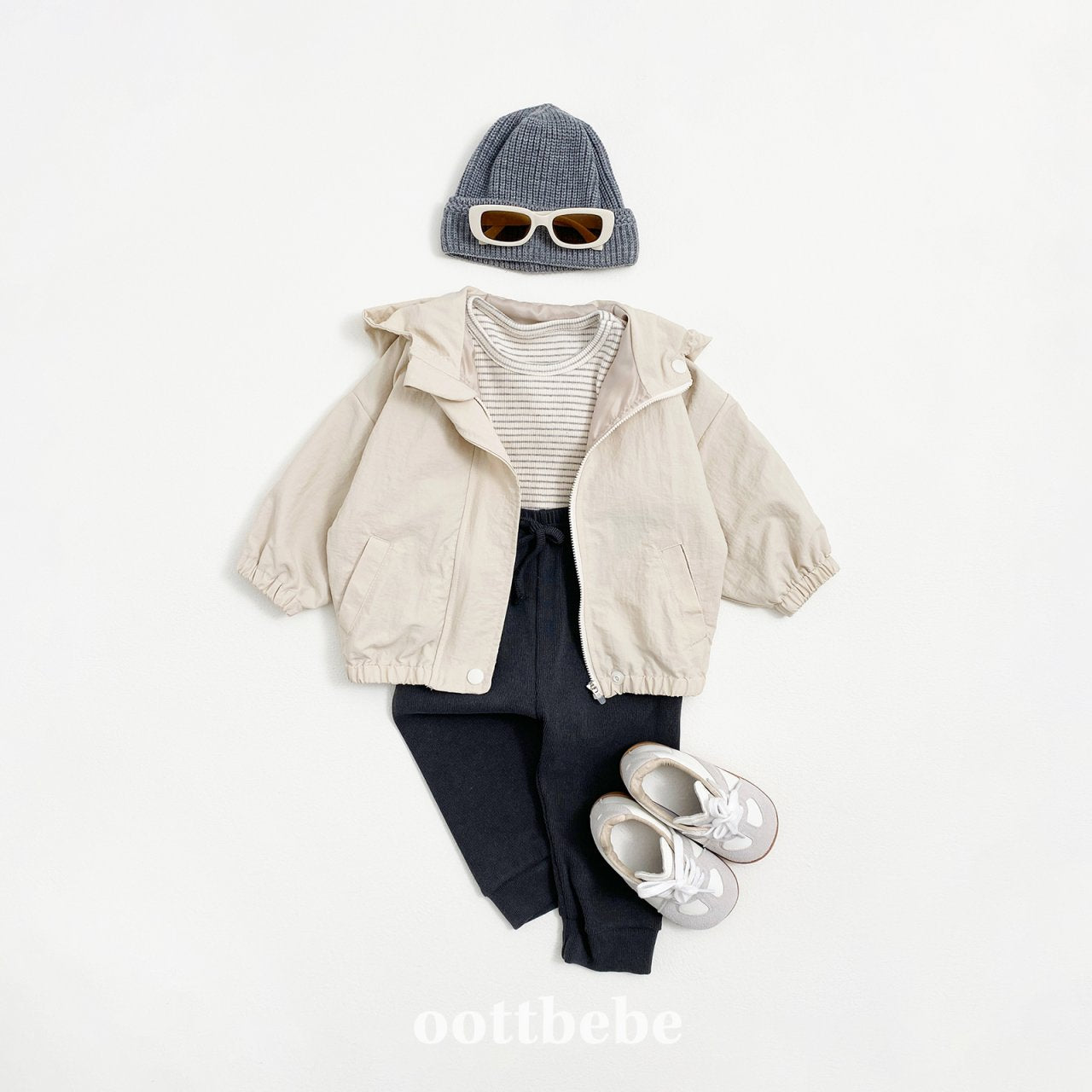 Marshmallow hooded windbreaker