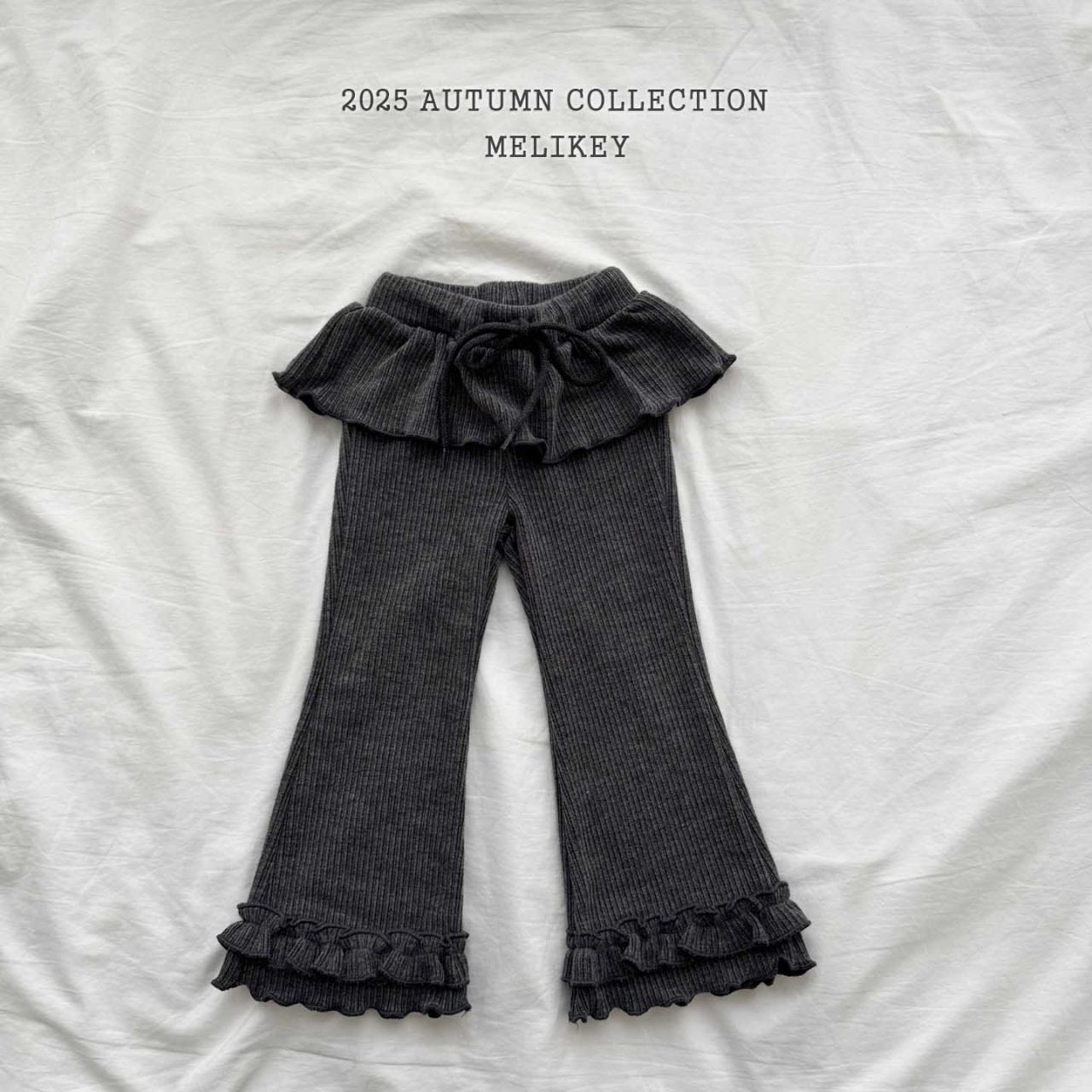 Double frill bootcut pants