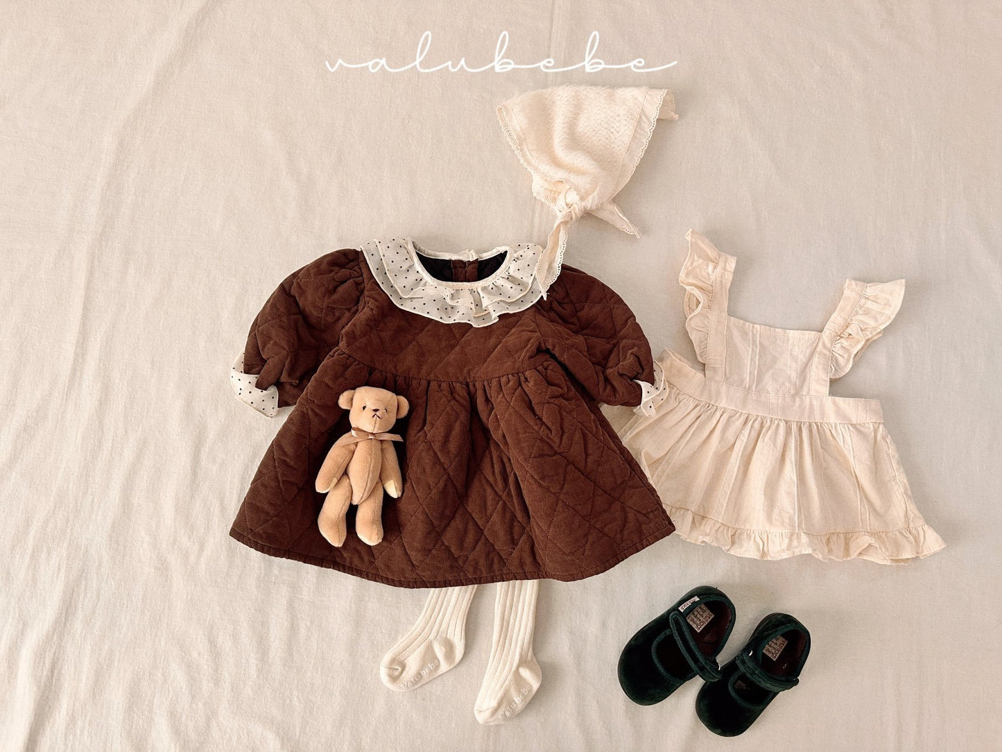 Dot collar quilted dress