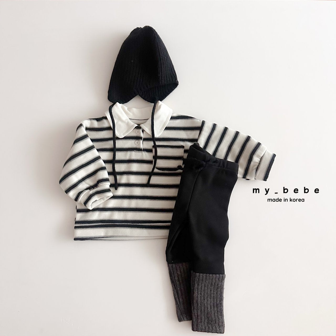 Striped collar fleece