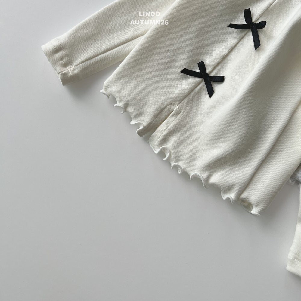 Sweet ribbon top