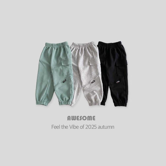 Diagonal cut cargo pants
