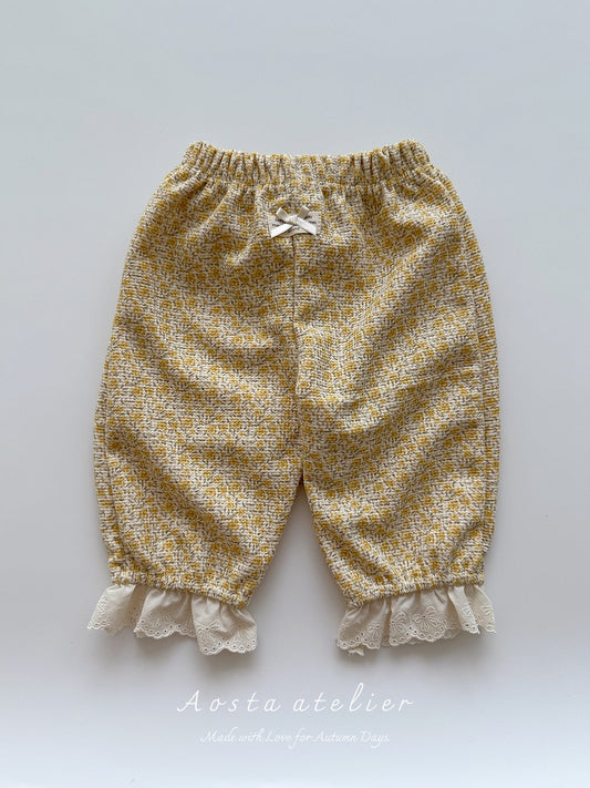 Lace bonbon pants