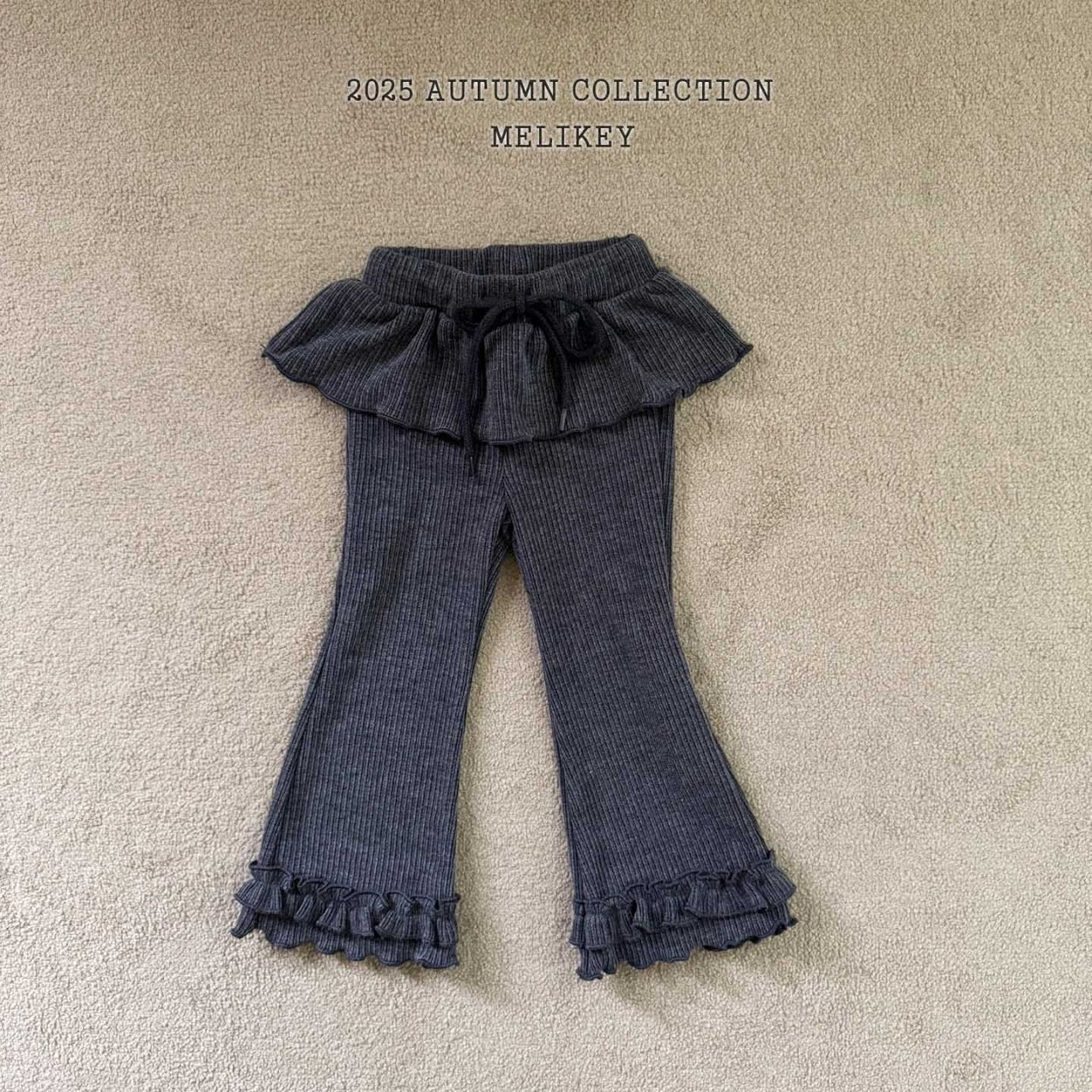 Double frill bootcut pants