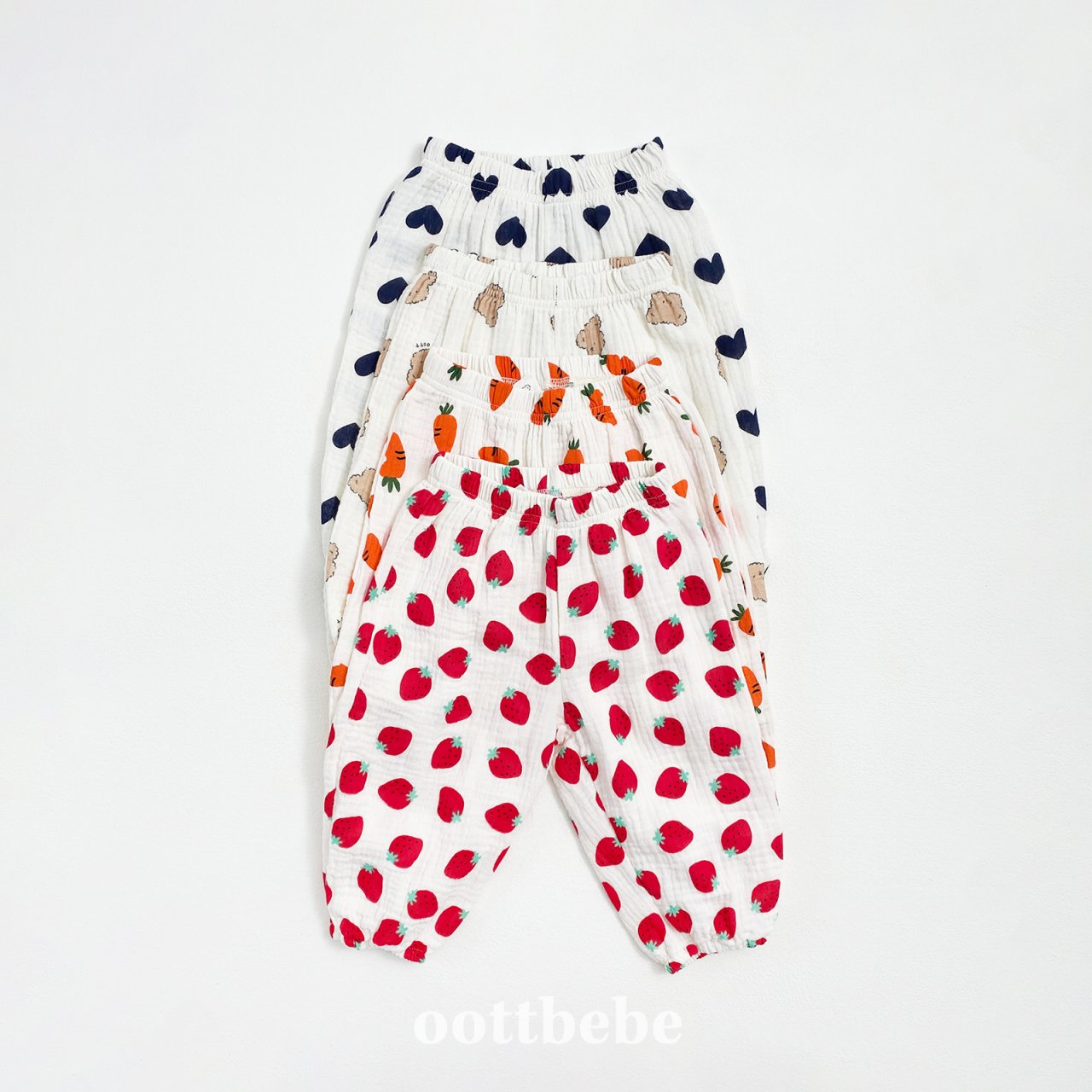 Veggie heart bear print pants
