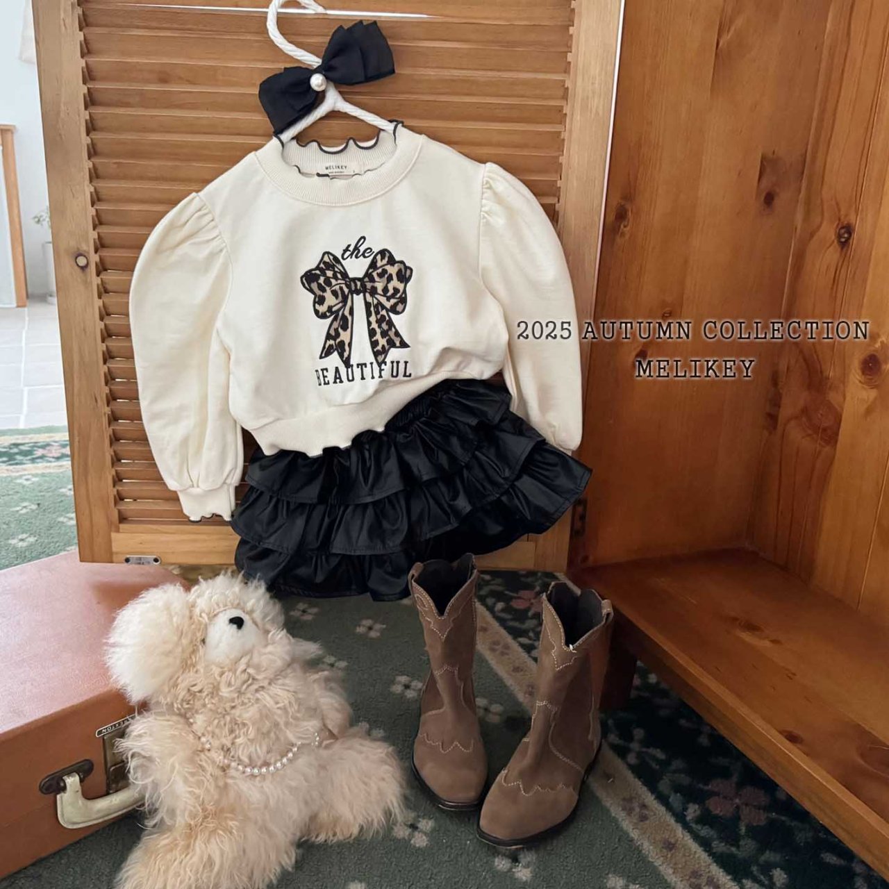Leopard print ribbon sweatshirt