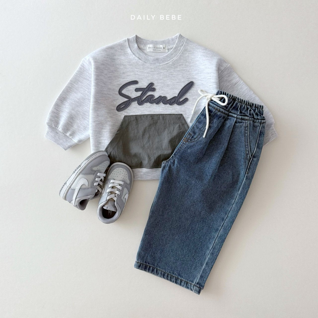Rustling pocket sweatshirt