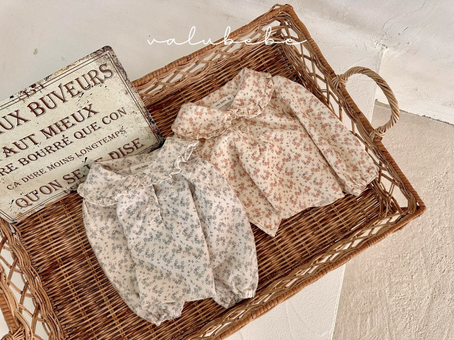 Lumi collar blouse