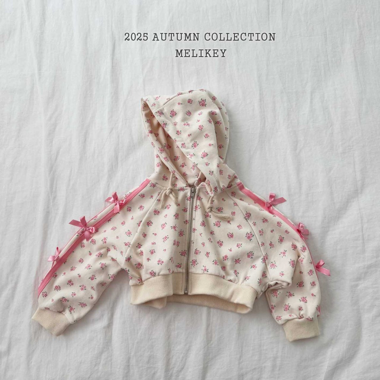 Floral ribbon hooded zipip