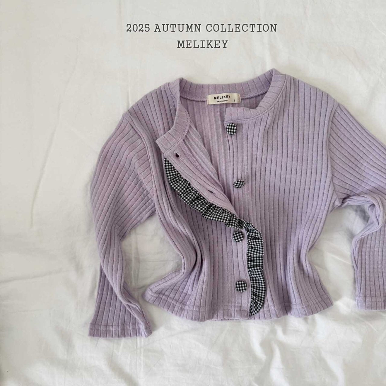 Point button cardigan