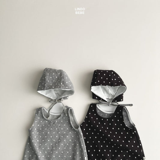 Polka dot bonnet