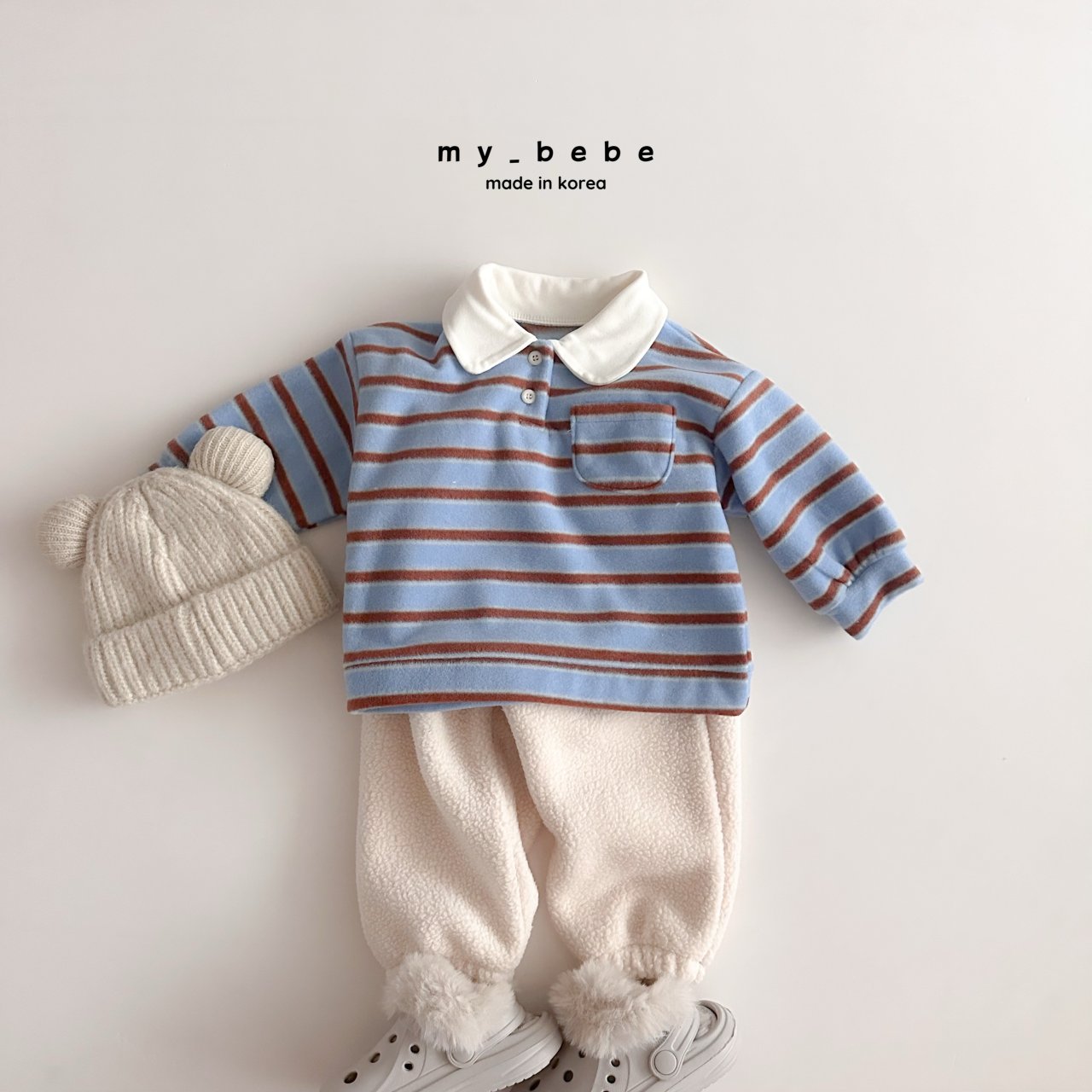 Striped collar fleece
