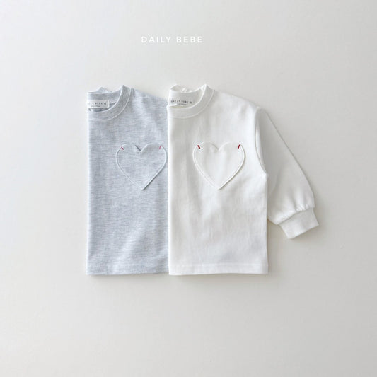 Heart pocket top