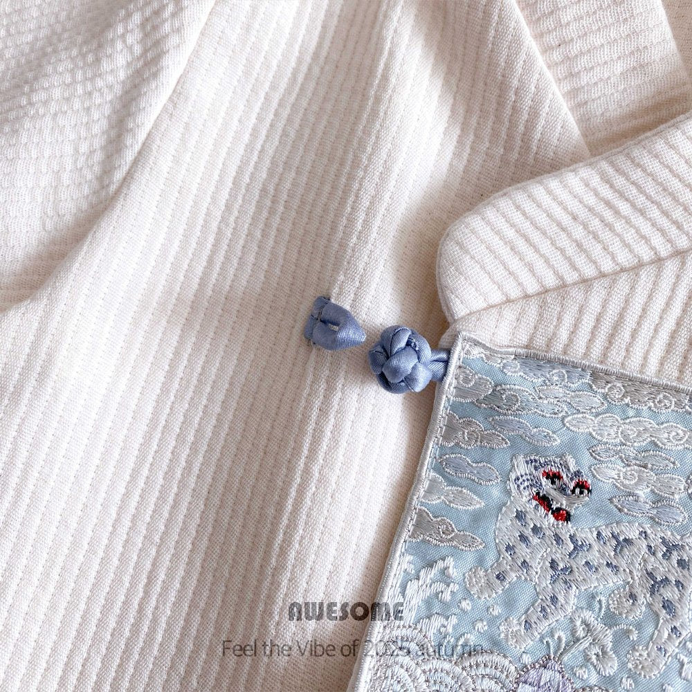 Phoenix embroidery hanbok