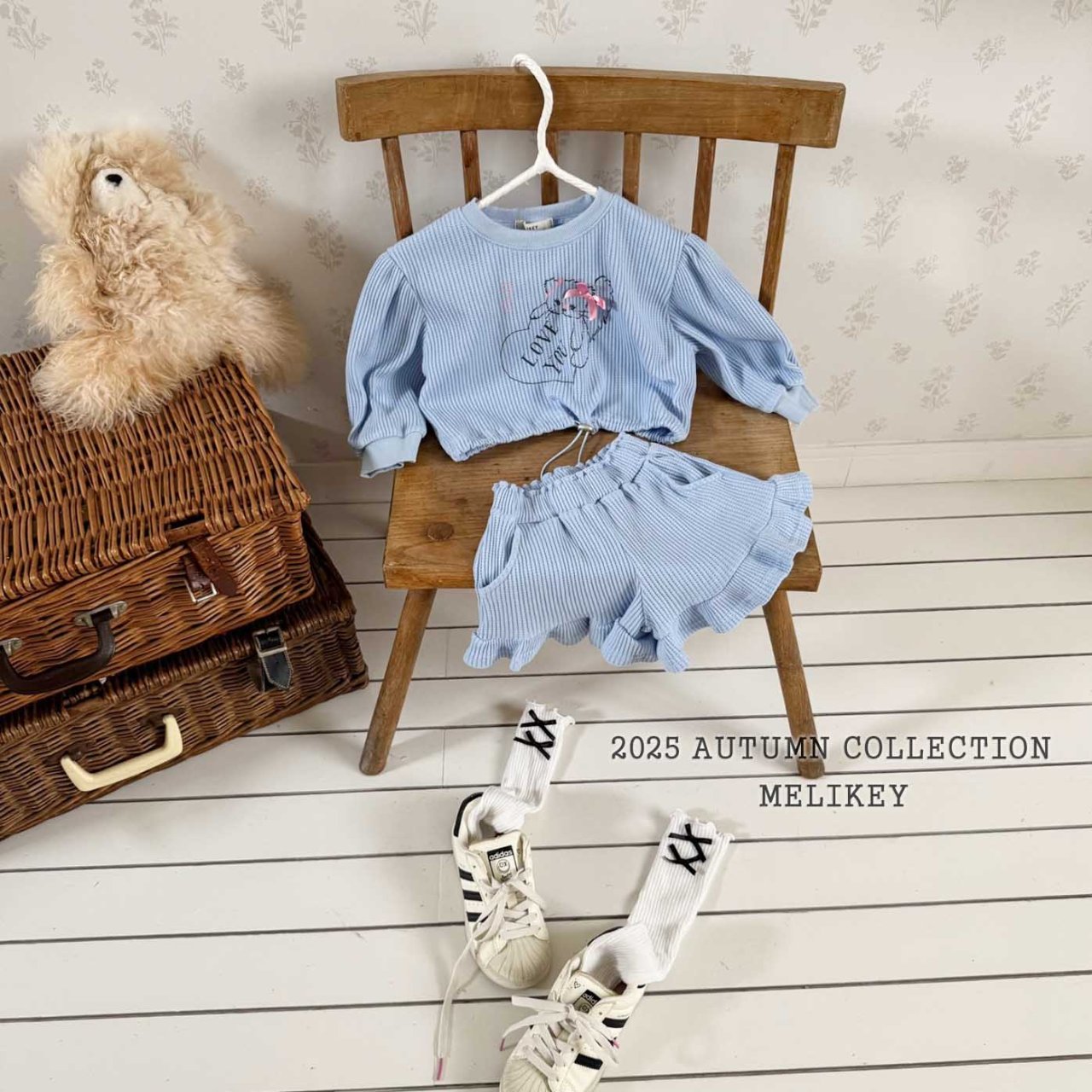 Ribbon cat waffle set
