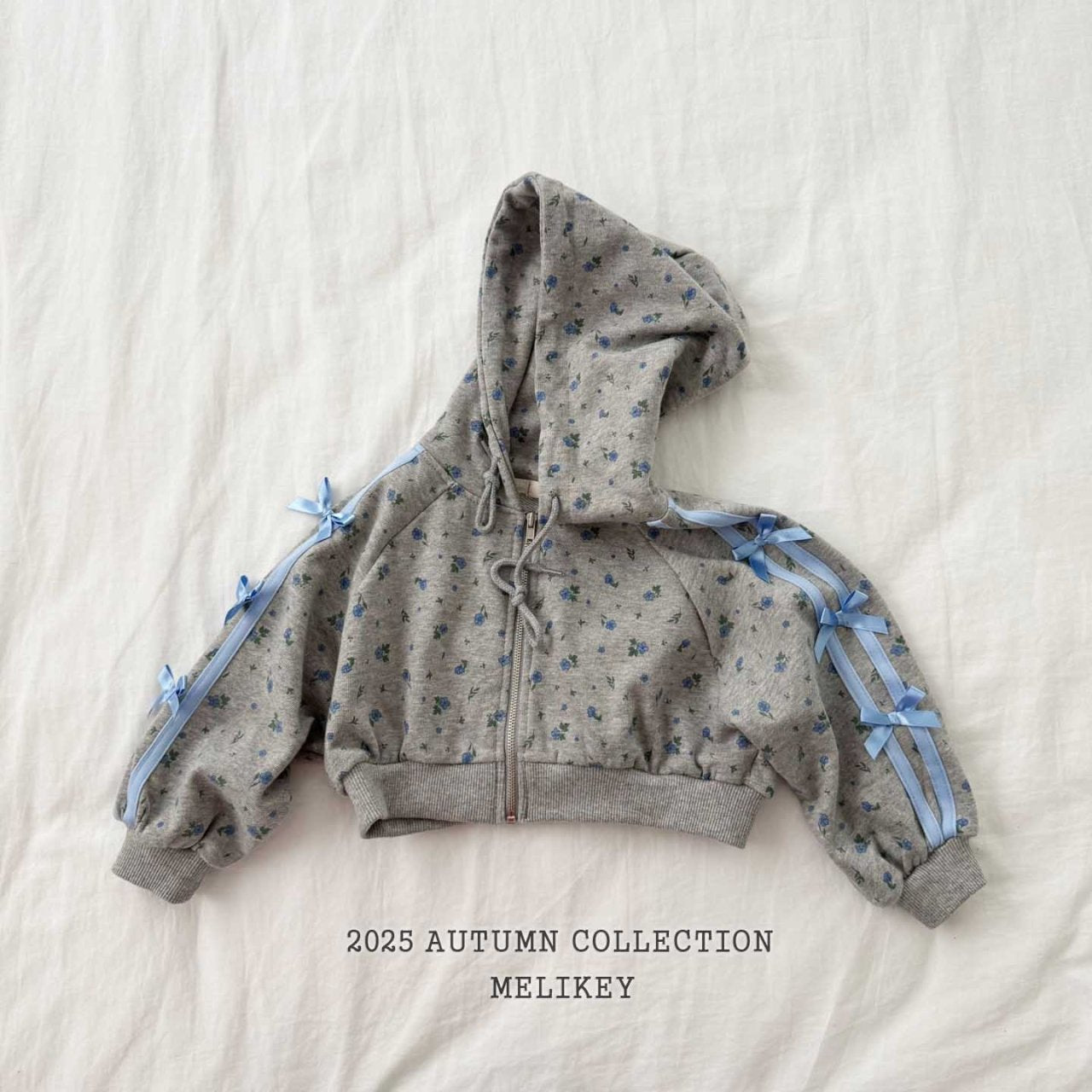 Floral ribbon hooded zipip