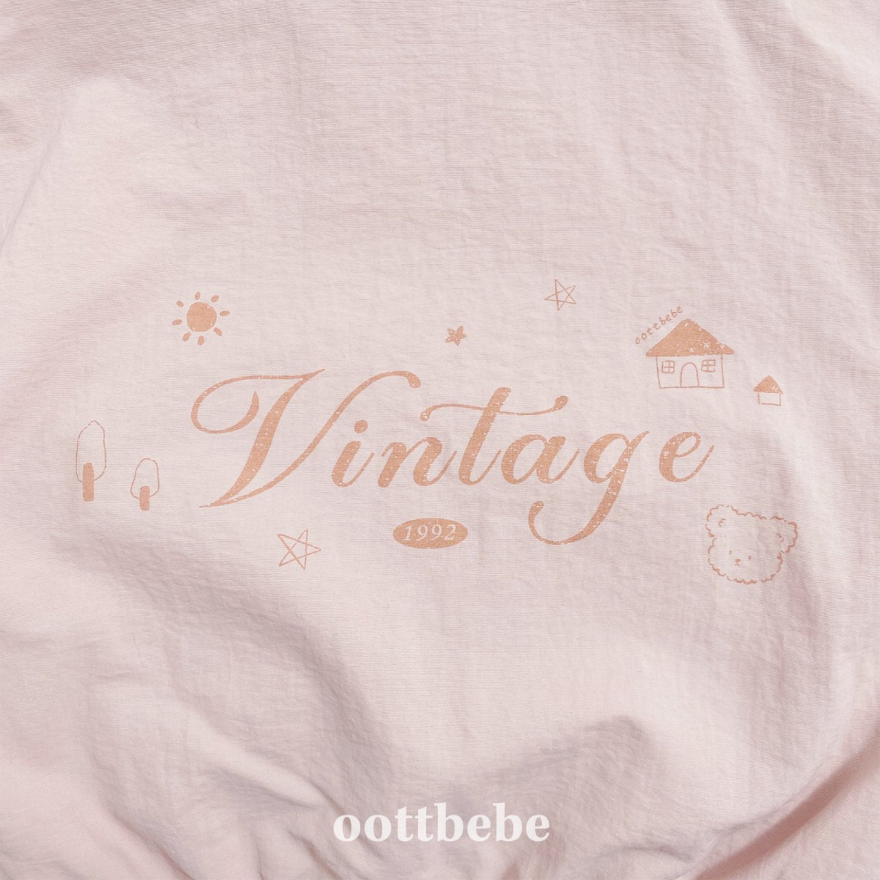 Marshmallow hooded windbreaker