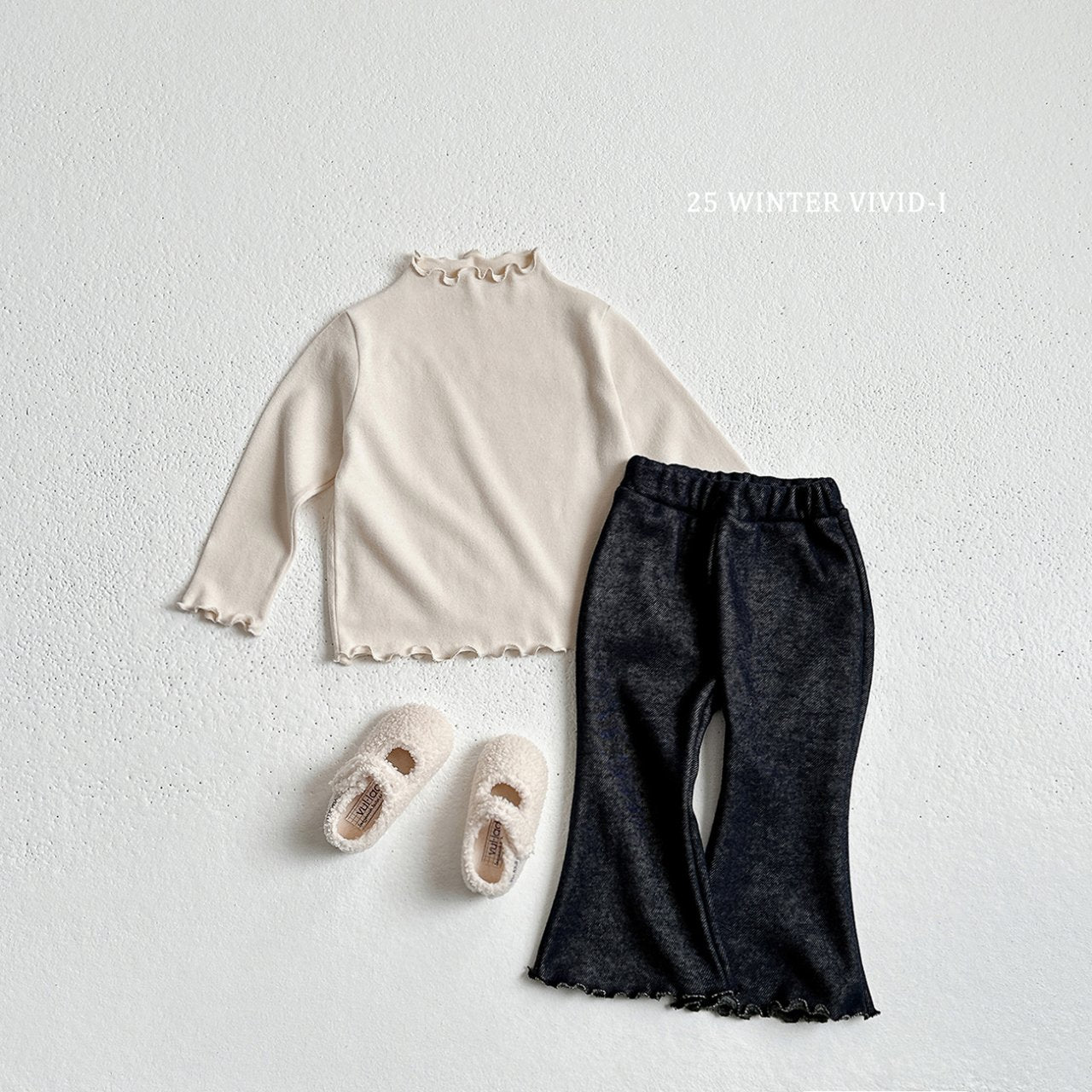 Pattern pants