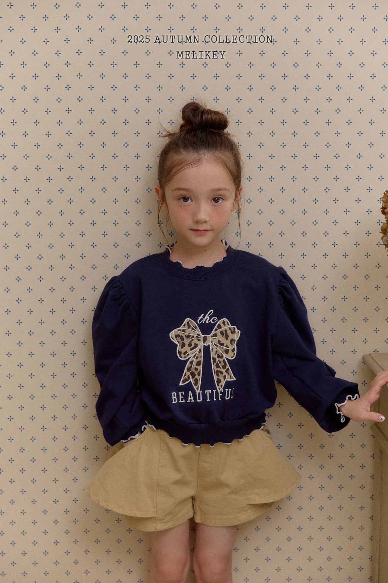 Leopard print ribbon sweatshirt