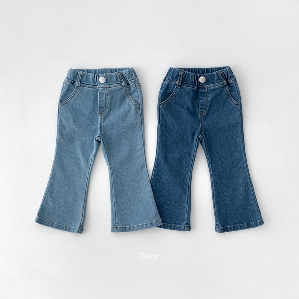 Pretty bootcut pants