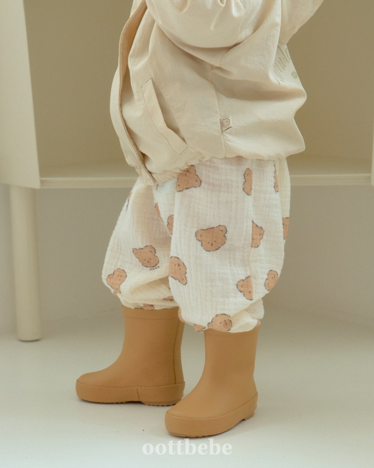 Veggie heart bear print pants