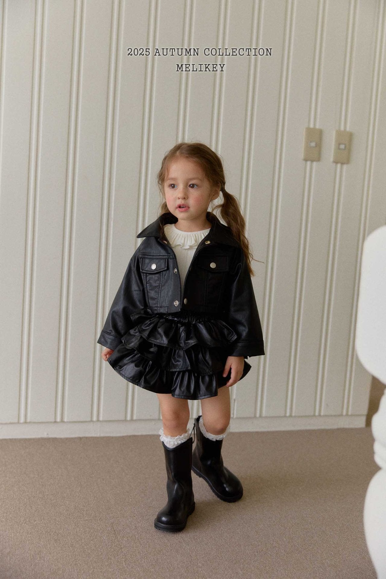 Leather short jacket