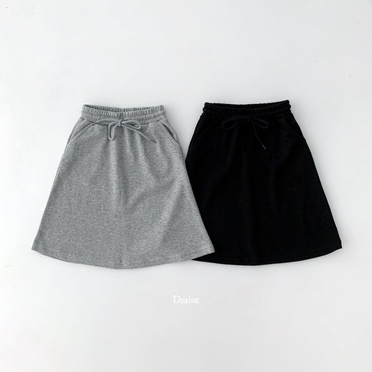Long slit skirt